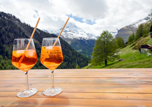 Refreshing Cocktails with Mountain View