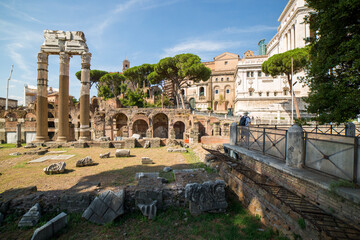 Obraz premium Rome, Italy - August 17, 2019: View of the ancient structures of the Roman Forum