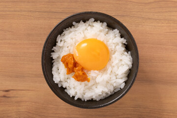 粒うに　卵かけご飯