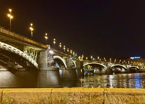bridge in budapest