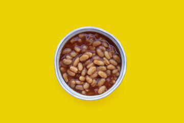 Baked beans in tomato sauce