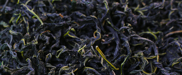 Dried mulberry leaves, commonly used for herbal tea and traditional remedies.