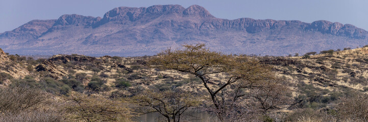Paysage aride et montagneux en Namibie
