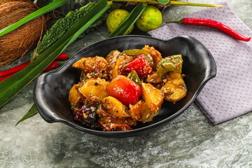 Potato with bell pepper and gravy