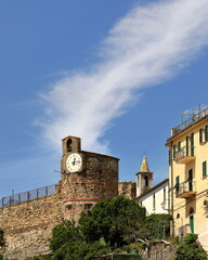 Atop Campiòne hill,the castle, the Oratorio dei Santi Rocco e Sebastiano, and the last building on Via Pecunia Street. Riomaggiore-Cinque Terre-228
