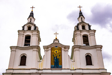 Obraz premium Holy Spirit Cathedral church and dark storm clouds in Minsk Belarus.