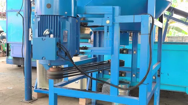 Motor runs smover on waste incinerator, Tapos, August 3, 2025