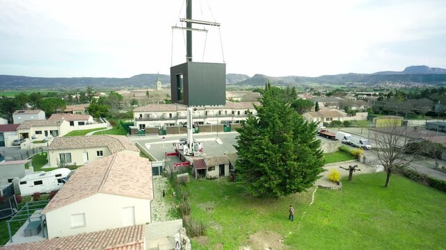 Container livr&eacute; avec un drone