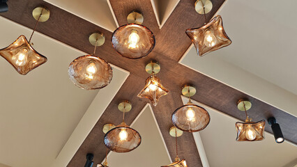 Obraz premium Lamps in a coffee shop