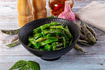 Steamed green bean strings heap