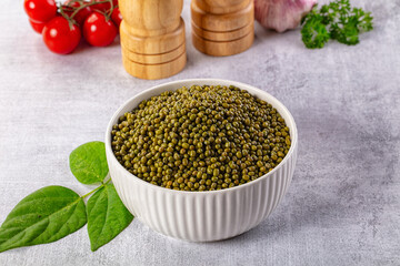 Raw dry green mash bean