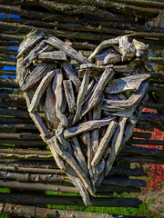 sculpture en bois en forme de Coeur