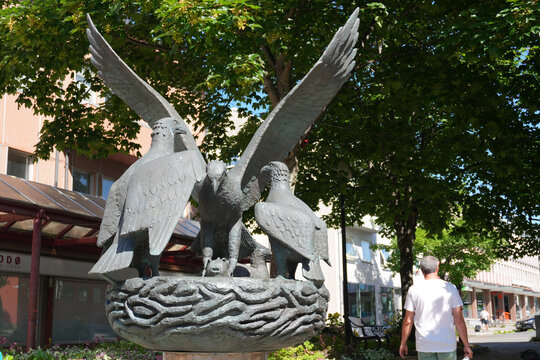 Die Seeadler Skulptur im Stadtzentrum von Bodo in Norwegen