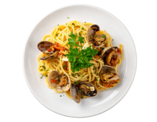  Classic Linguine Pasta alle Vongole on White Plate, Top View, isolated on transparent background