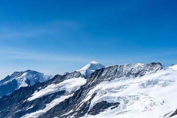 ユングフラウヨッホから見えるアルプスの山
