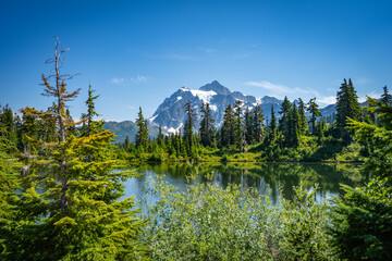 Mount Shuksan from Picture Lake near Mount Baker and North Cascades National Park © Ed