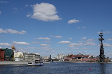 Fototapeta premium View of the Moskva River from the Crimean Bridge