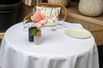 Elegant Outdoor Dining Table with Rose