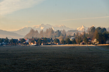 Naklejka premium Three Crowns peak in the Pieniny Mountains seen from a hiking trail, scenic mountain landscape.
