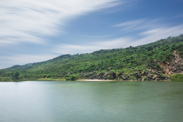Fototapeta premium Beautiful landscape view of Niladri Lake under the sky.