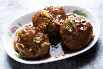 chinese traditional braised lion's head meat ball