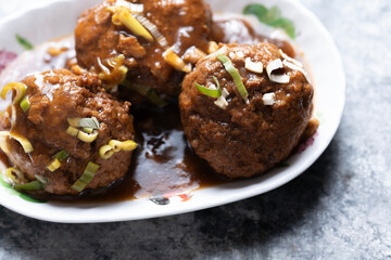 chinese traditional braised lion's head meat ball