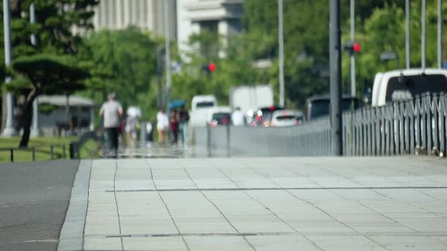 [Weather Phenomena] The Footage where the extreme heat causes the air to shimmer and distort the view. Tokyo during a heatwave.
