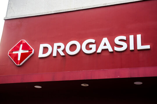 Sao Paulo, SP, Brazil, July 25, 2025. Drogasil drugstore facade. One of the largest pharmacy chains in Brazil. Illustrative image for news, textbooks on health, retail, and economy