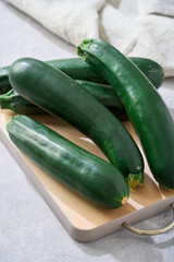 ズッキーニ｜夏が旬の緑の野菜