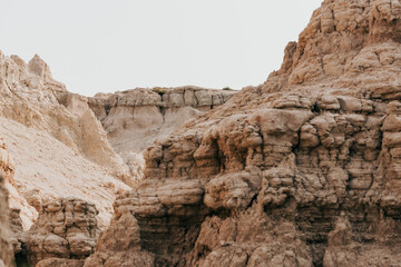 Fototapeta premium Afternoon view of Badlands National Park rock formations