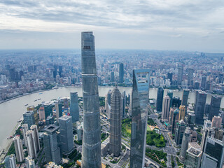 Obraz premium Ovelooking Shanghai Oriental Pearl TV Tower and and Three-Piece Set