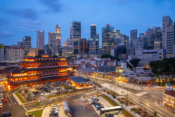 Fototapeta premium Buddha Tooth Relic Temple, Aerial view of Chinatown Singapore.