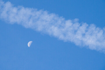 chemtrails, moon, sky, blue, trail, condensation trail, conspiracy theory, air traffic, exhaust gases