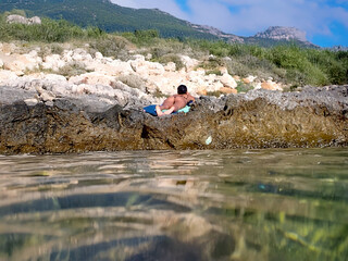 Relax sulla riva del fiume 981