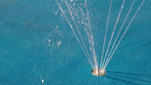 Detailaufnahme Wasserfont&auml;ne aus dem Boden