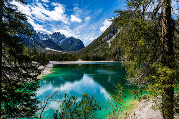 Pragser Wildsee in Dolomiti mountains and Seekofel in background