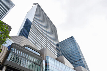 Obraz premium Bottom up view modern building cityscape view