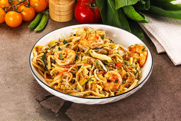 Pad Thai - noodles with prawn