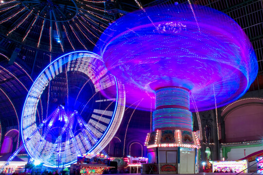 Man&egrave;ges de la f&ecirc;te foraine de Paris