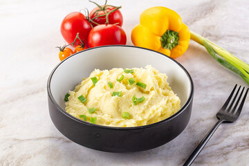 Mashed potato with green onion