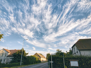 Obraz premium Unusual sky over rural area