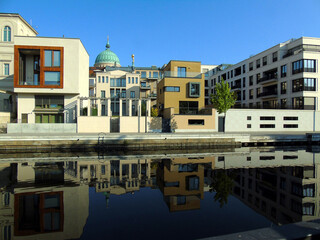 Wohnh&auml;user am Adolf-Miethe-Ufer in Potsdam nahe Alter Markt an der Alten Fahrt 