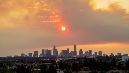 Naklejka premium Toxic Wildfire Smoke Over City Skyline
