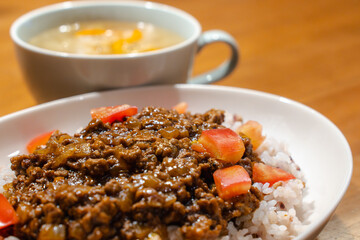Dry curry dinner / ドライカレーの夕食
