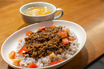 Dry curry dinner / ドライカレーの夕食
