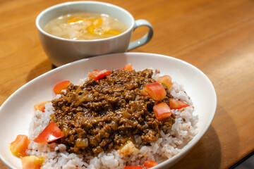 Dry curry dinner / ドライカレーの夕食
