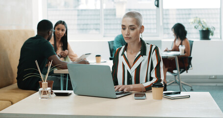 Obraz premium Creative, woman and typing on laptop in office for research, review article and editing draft. Journalist, coworking or pc for proofreading, report news and headline information on story publication