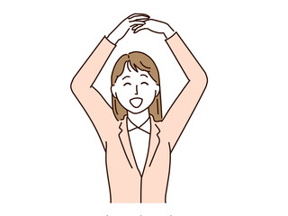 両手を挙げて丸(正解)を表す女性