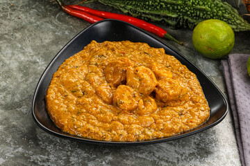 Indian prawn masala with spices