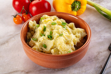 Mashed potato with green onion